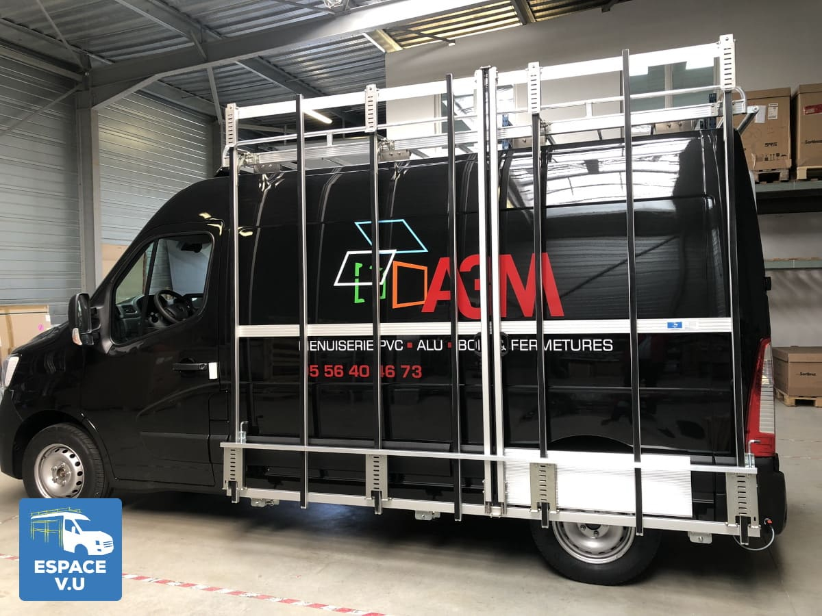 Berce-vitre de transport pour le côté du camion ou de la camionnette.