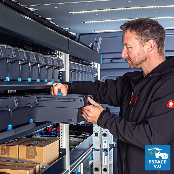 Étagère metallique véhicule utilitaire atelier