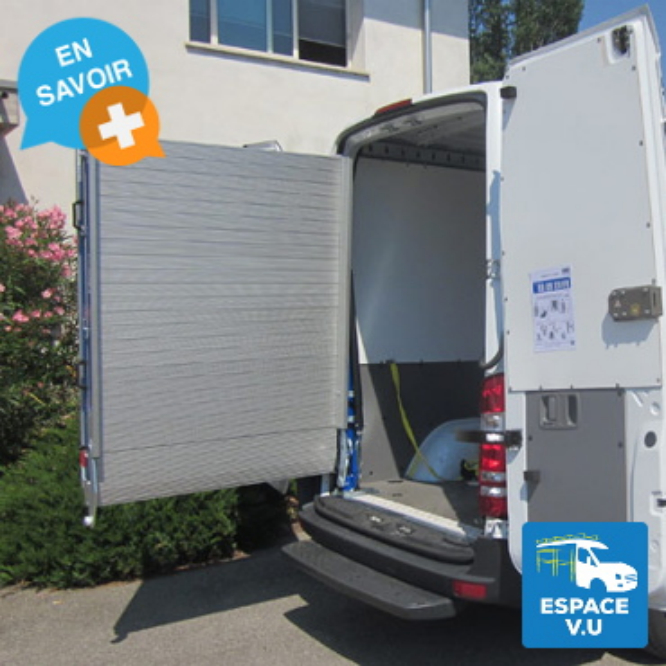 Rampe chargement pivotante véhicule utilitaire