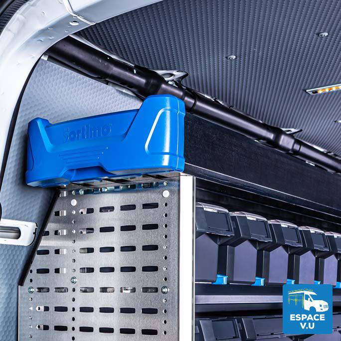 Bac pour les pièces longues « GLOBELYST 4 » pour l'aménagement de véhicule utilitaire, et l'équipement intérieur de fourgon et fourgonnette pour les artisans, entreprise tpe, pme, collectivité locale et grand compte par Espace V.U Sarl station Sotimo by Gruau agréée à Bordeaux en Gironde 33, Charente 16, Charente-Maritime 17, Dordogne 24 et Lot-et-Garonne 47.