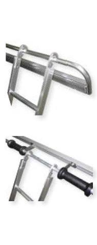 Échelle AMOVIBLE en aluminium pour accéder à la galerie en aluminium pour véhicule utilitaire des artisans et des entreprises par Espace V.U Sarl. Solution de portage pour le pavillon du camion ou de la camionnette professionnelle. Vente directe usine, matériel livré en kit.