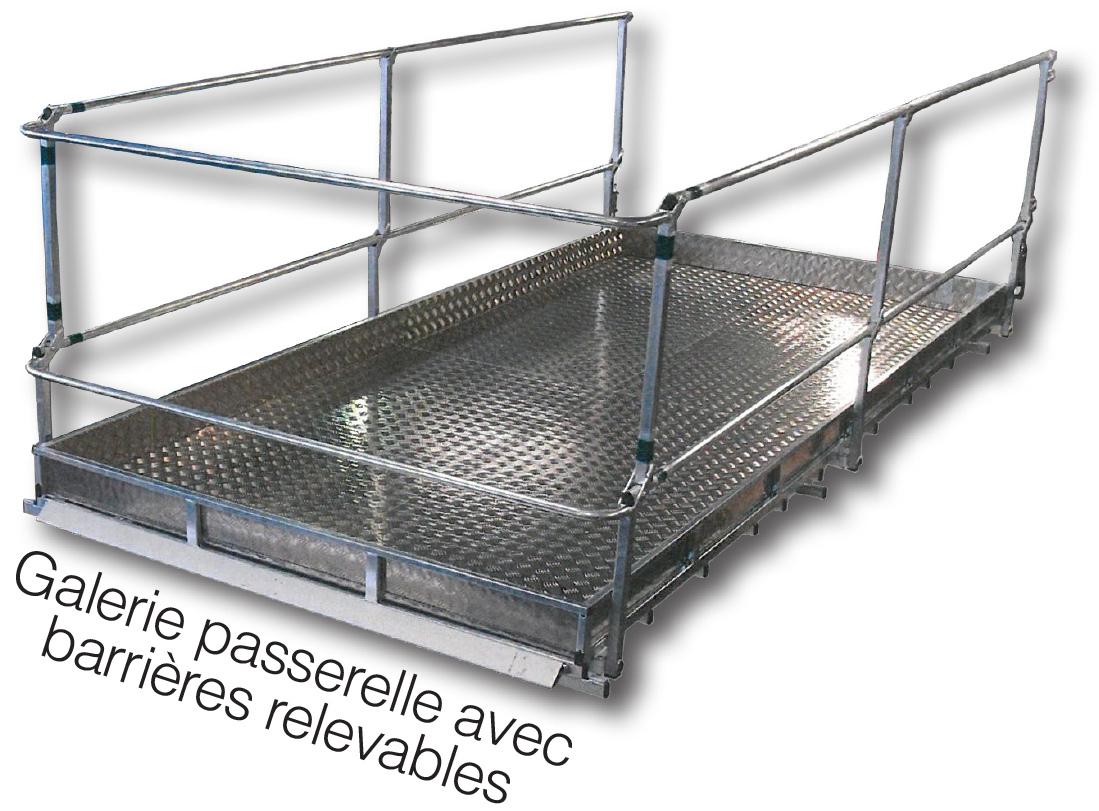 Galerie passerelle en acier galvanisé avec garde-corps rabattable (repliable) pour véhicule utilitaire, solution de portage pour camion et camionnette pour artisan et entreprise du bâtiment, collectivité locale et grand compte. VENTE DIRECTE USINE pas chère et expédition sur toute la France métropolitaine par Espace V.U Sarl, aménagement, agencement et équipement de véhicule utilitaire professionnel, station Sortimo by Gruau.