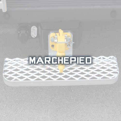 Marchepied en acier galvanisé pour Expert thermique ou électrique, véhicule utilitaire, type métal déployé pour l'équipement de fourgon. Marchepied fixe, rabattable ou rétractable, sur platine d’attelage ou sur la caisse. Permet l’accès sans efforts à l’arrière ou à la porte latérale sur véhicule utilitaire artisan, entreprise PME, grand compte et collectivité locale par Espace V.U Sarl station Sortimo by Gruau, aménageur et créateur de véhicule utilitaire atelier à Bordeaux en Gironde, Dordogne, Charente, Charente-Maritime, Lot-et-Garonne. Vente directe usine.