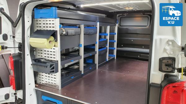 Aménagement pour un Jumpy M utilitaire d'un artisan plombier électricien en Gironde.