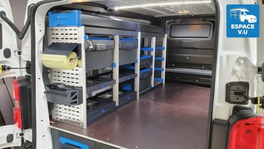 Aménagement pour un Jumpy M utilitaire d'un artisan plombier électricien en Gironde.