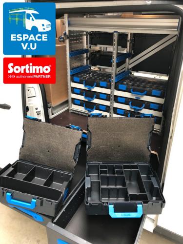 Aménagement pour un Citroën Jumpy M utilitaire double porte latérale en véhicule atelier.