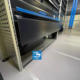 Aménagement de Sprinter utilitaire camion pour un artisan plombier chauffagiste en Gironde.