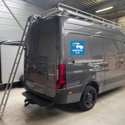 Aménagement de Sprinter utilitaire camion pour un artisan plombier chauffagiste en Gironde.