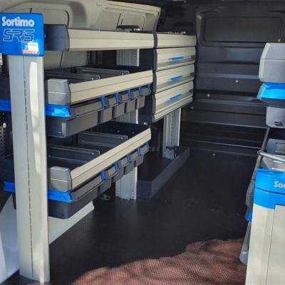 Aménagement d'un Expert standard pour un technicien de maintenance, poseur en Gironde et Charente, Charente-Maritime.