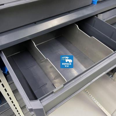 Aménagement de Sprinter utilitaire camion pour un artisan plombier chauffagiste en Gironde.